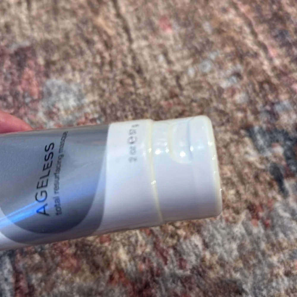 Ageless Total Resurfacing Masque